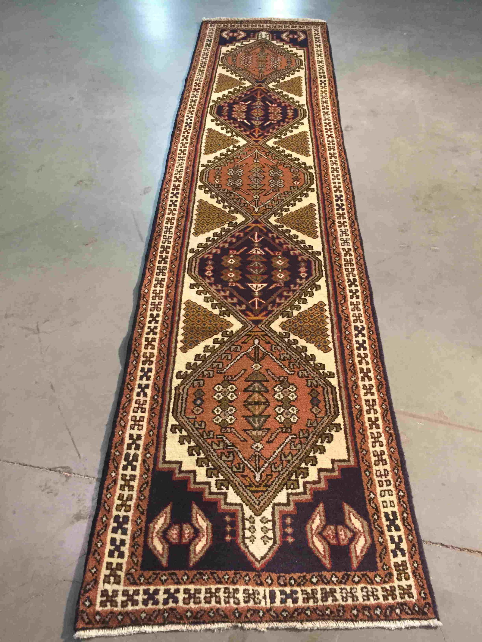 AUTHENTIC PERSIAN RUNNER 2'.3" X 9'.3" (1 of 8)