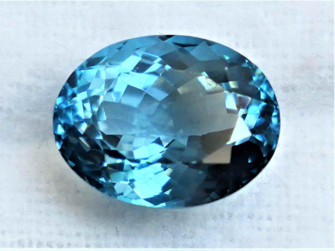 SWISS BLUE TOPAZ 10.53 **CERTIFIED IGI ** (1 of 2)