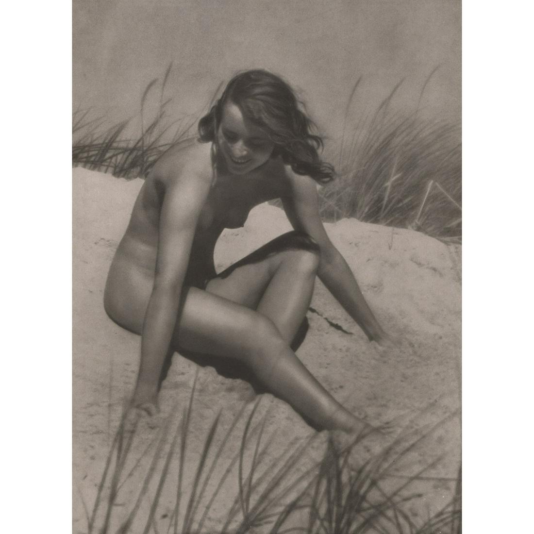BRUNO SCHULTZ - Nude: Artist: BRUNO SCHULTZ Print Title: Nude Medium: Tipped in Vintage Photo-engraving on Vellum Printing date: 1940 Printed in Germany Image Size: 11.5 x 8.5 inches From an incredible loose folio printed 