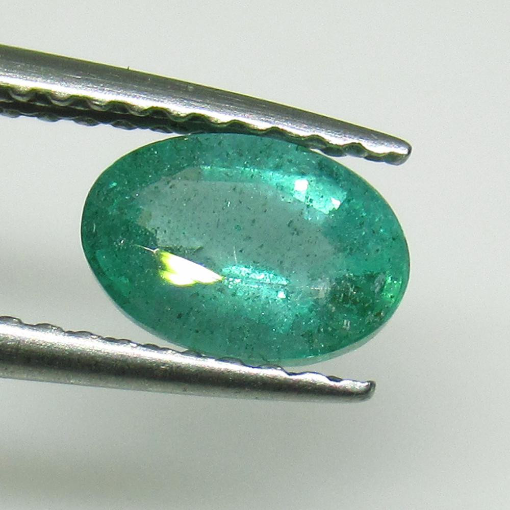 0.75 Ct Natural Zambian Emerald Oval Cut (1 of 2)