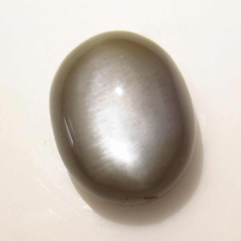 22.19 Ct Natural Moonstone Oval Cab: No Reserve! Title: 22.19 Ct Natural Moonstone Oval Cab Color/Clarity: Transparent Gemstone: Natural Moonstone Carat Weight: 22.19 Size/Dimensions: 18.80 x 14.90 x 10.30 mm Additional Information: Nice