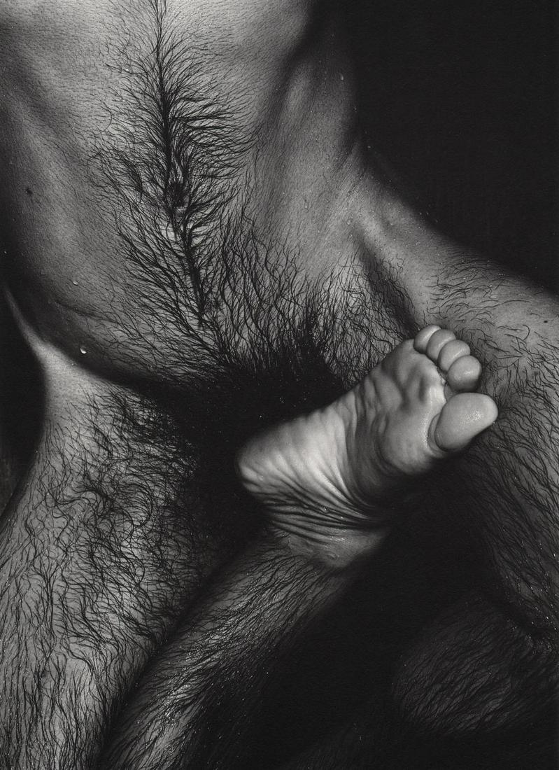 HIRO SATO - Male Nude, 1985: Artist: HIRO SATO Print Title: Male Nude, 1985 Medium: photo-lithograph Printed 1980’s in Austria Image size (inches) approx. 8 x 5.5” Reserve: $25.00 Shipping: Domestic: Flat-rate of $15.00 to an