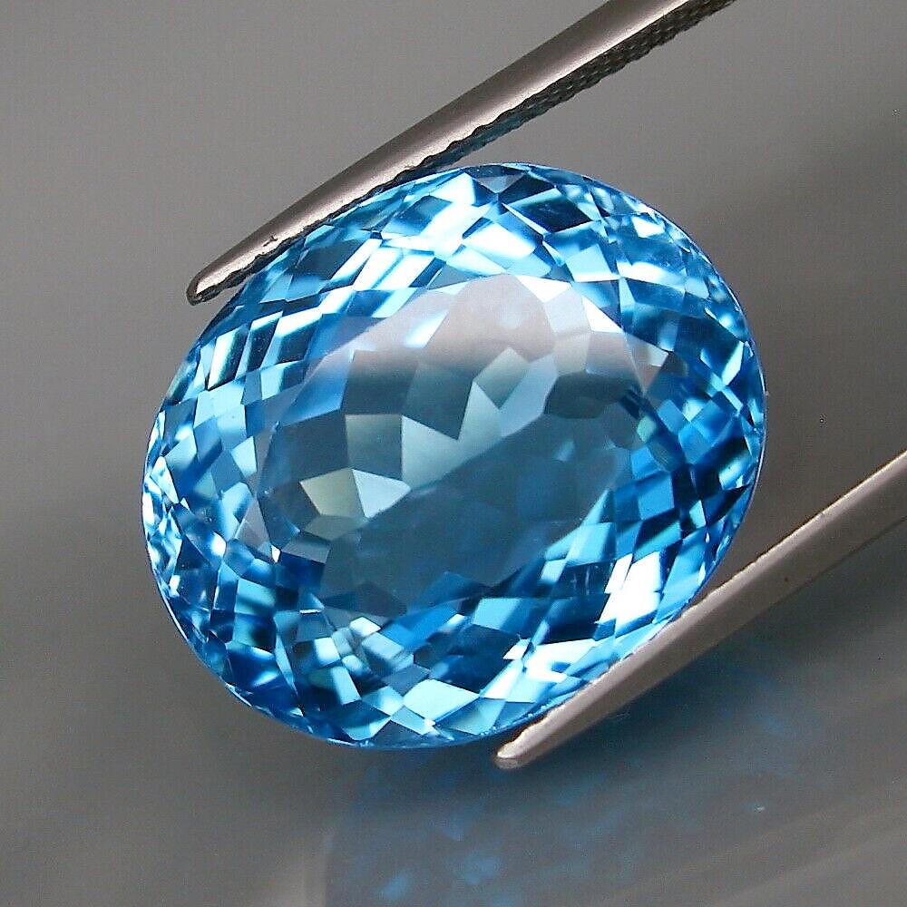 28,79 ct Giant! Natural Swiss Blue Topaz 28,79 ct (1 of 2)