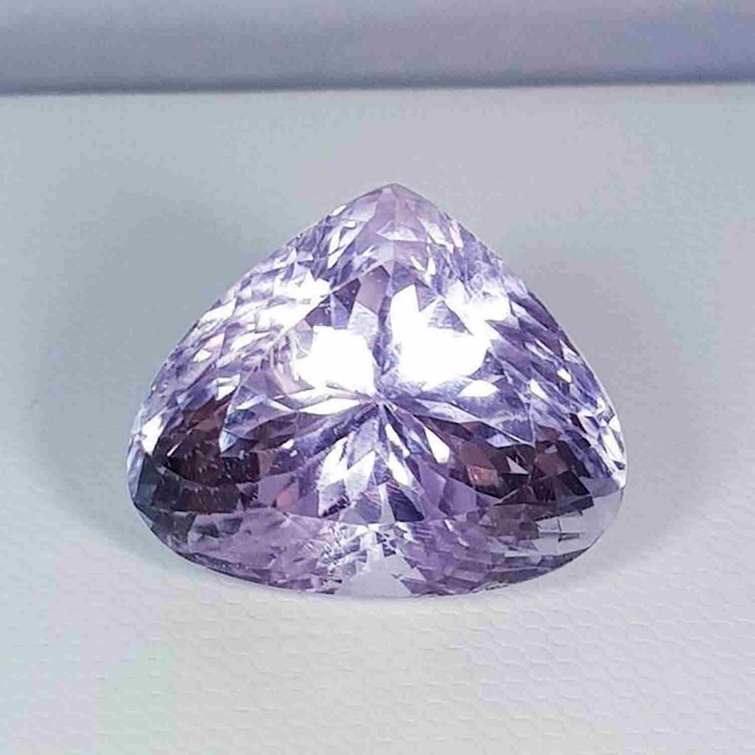 30.35 ct Natural Pink Kunzite (1 of 5)