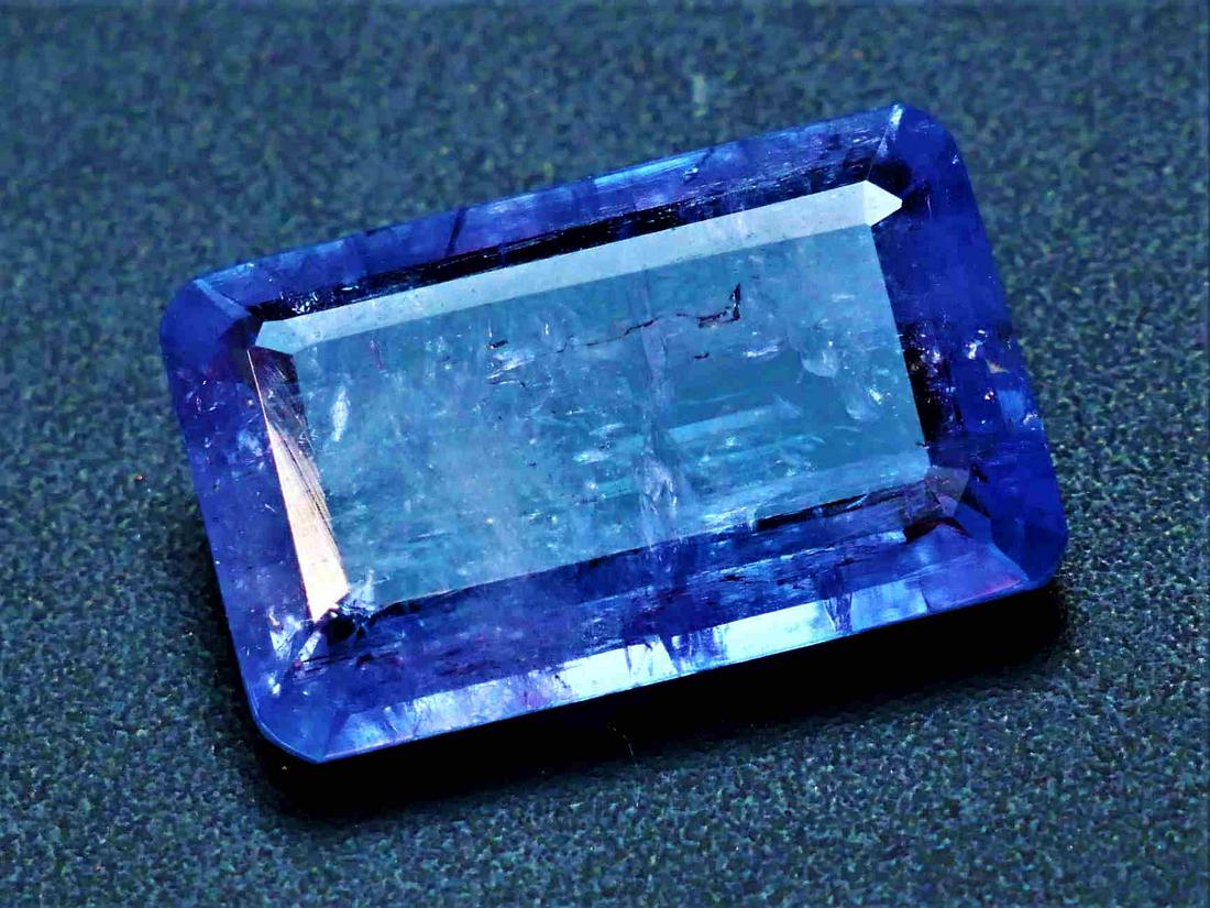 TANZANITE 8.31 ct **VERY RARE** (1 of 2)