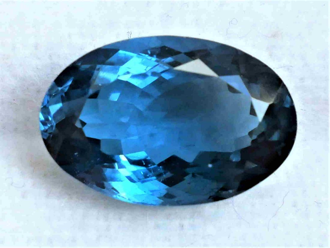 LONDON BLUE TOPAZ 8.95 ct **CERTIFIED IGI** (1 of 2)