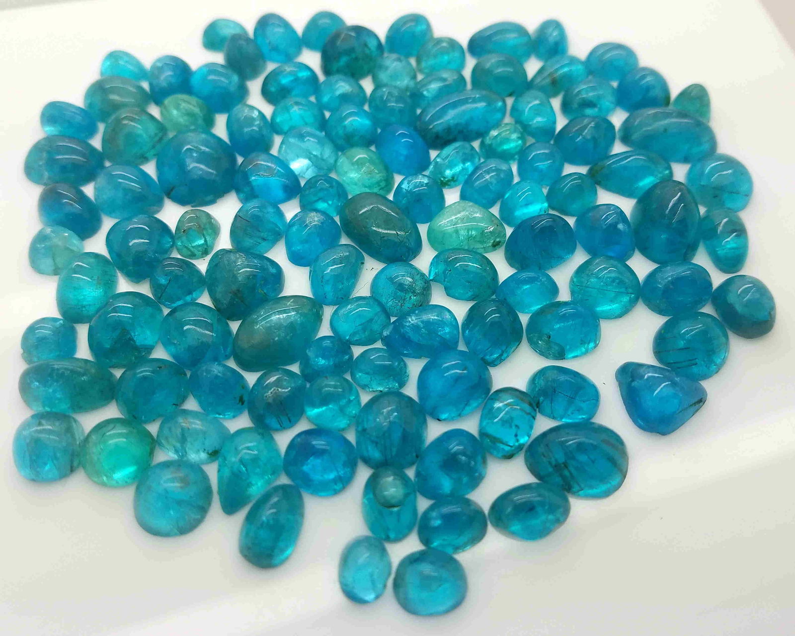 320 Carats Natural Apatite Cabochon Lot (1 of 4)
