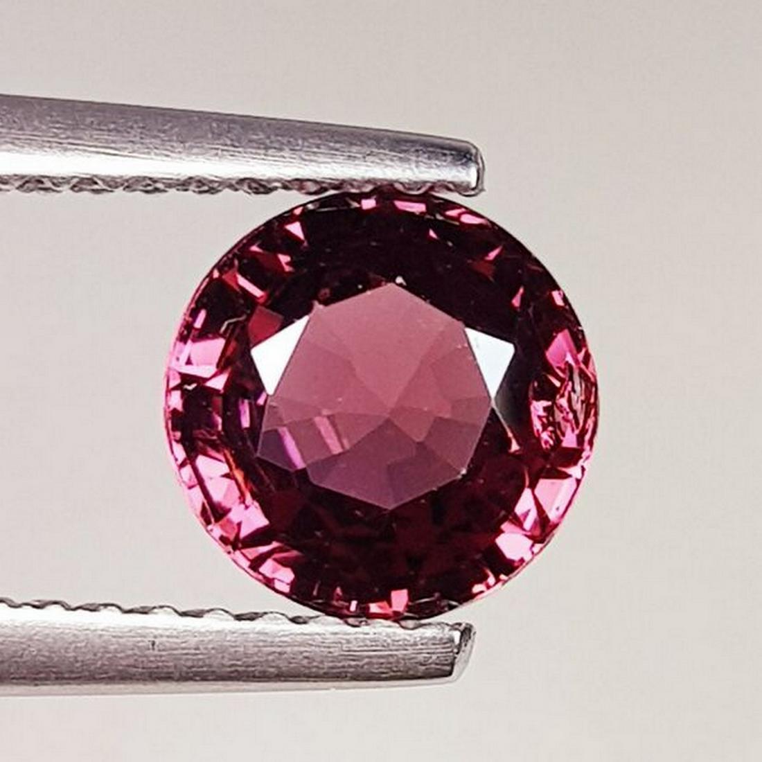 Natural Rhodolite Garnet Round Cut 1.68 ct: No Reserve! Title: Natural Rhodolite Garnet Round Cut 1.68 ct Color/Clarity: VVS - VS Carat Weight: 1.68 Size/Dimensions: 6.90 x 6.90 x 4.10 Additional Information: Round - Burma Shipping: Domestic: F