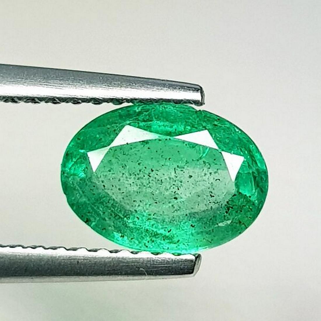 Natural Emerald Oval Cut 0.80 ct (1 of 6)