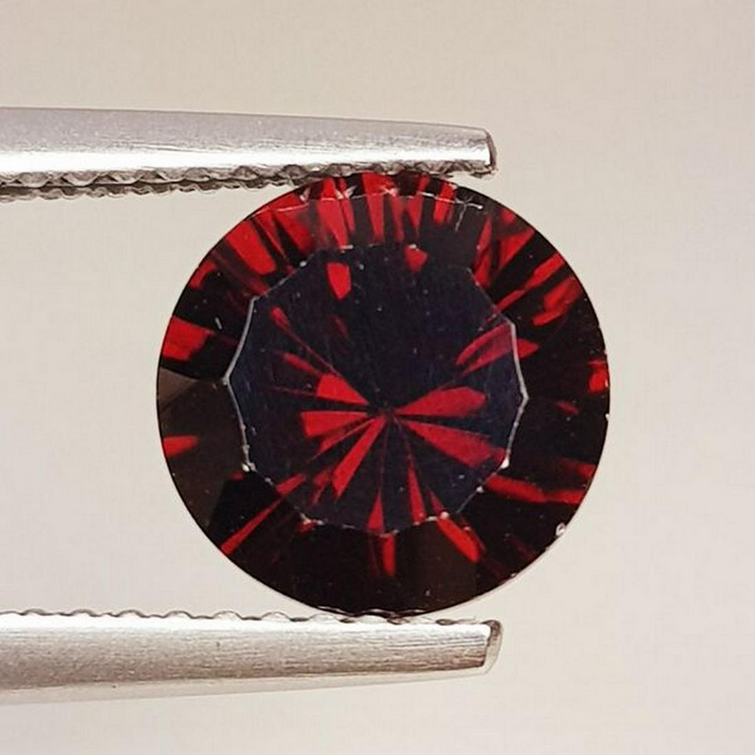 Natural Rhodolite Garnet Round Cut 2.29 ct: No Reserve! Title: Natural Rhodolite Garnet Round Cut 2.29 ct Color/Clarity: VVS - VS Carat Weight: 2.29 Size/Dimensions: 8.20 x 8.20 x 4.90 Additional Information: Round - Burma Shipping: Domestic: F