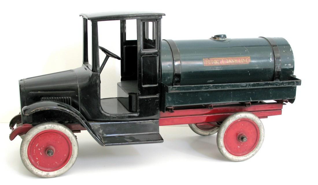 Great Buddy L tank truck. (1 of 5)