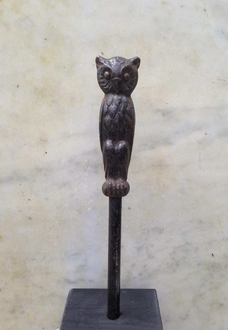 19thc cast iron owl finial. (1 of 5)