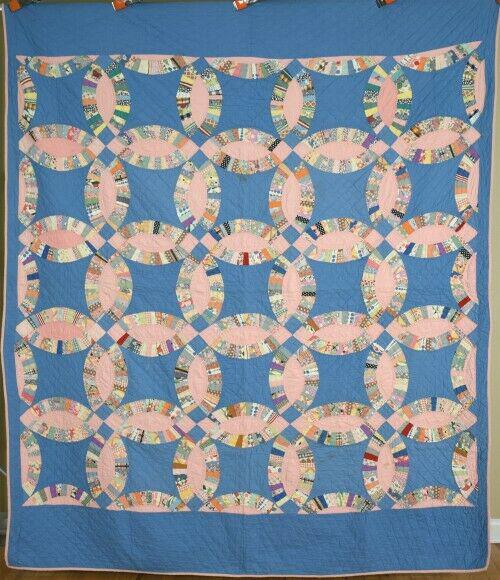 Vintage 30's Double Wedding Ring Antique Quilt (1 of 7)