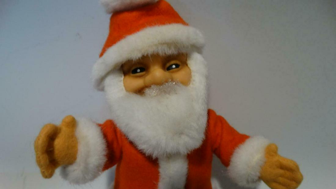 1985 STEIFF SANTA CLAUSE 7635/19 19cm 8 INCHES YELLOW: 1985 STEIFF SANTA CLAUSE 7635/19 19cm 8 INCHES YELLOW TAG AND BUTTON Description 1985 STEIFF SANTA CLAUSE 19 CM 8 INCHES YELLOW TAG 7635/19 HE IS REALLY NICE AND CLEAN NO PAPER TAG page 484 Steiff Sor