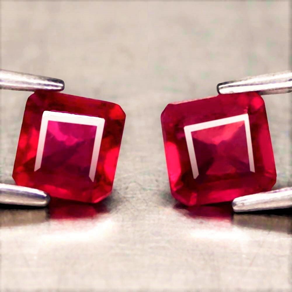 1,62 cts Natural Pair Scissor Cut Red Ruby (1 of 3)
