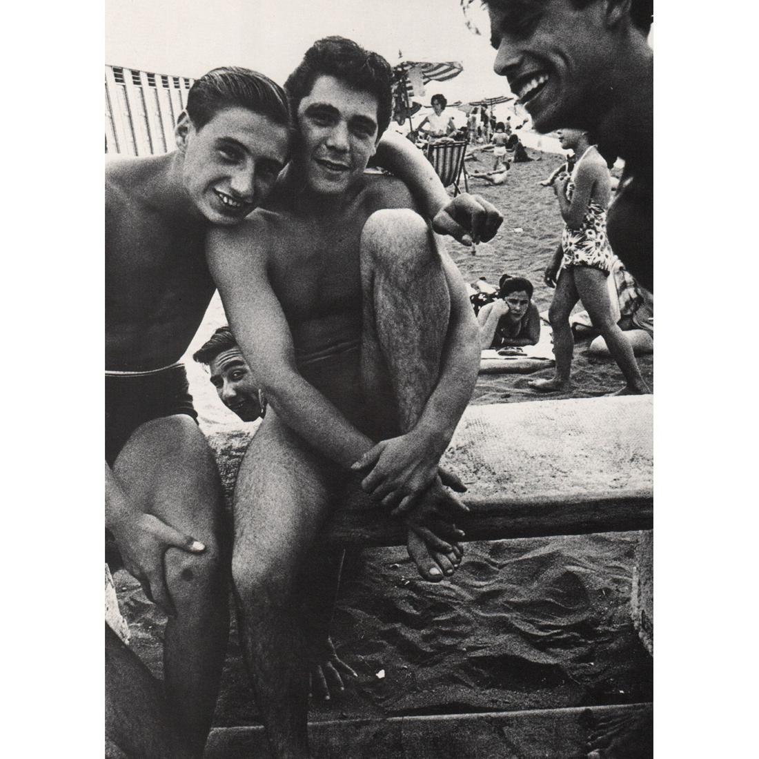 WILLIAM KLEIN - On the Beach, 1956: No Reserve! Artist: WILLIAM KLEIN Print Title: On the Beach, 1956 Medium: Sheet-fed Gravure Printing Date: 1970's Printed in France Image Size Approx. 9.5 X 7 inches William Klein an American-born Fre