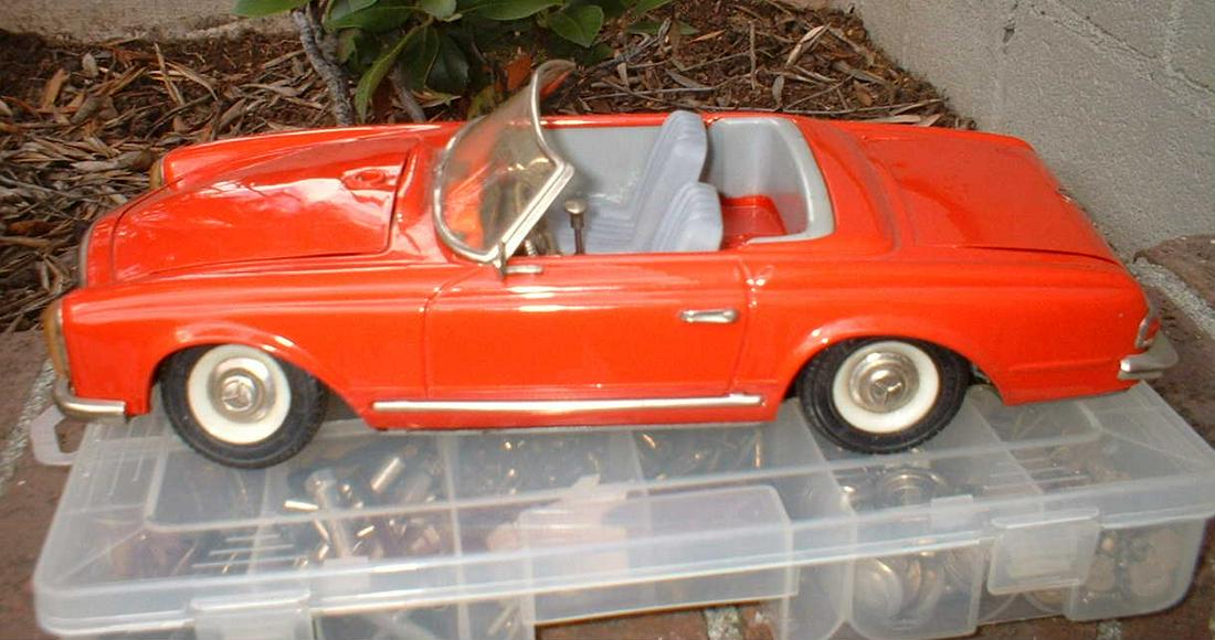 Schuco Real 5500, Mercedes 230 SL, Made in Germany: Schuco Real 5500, Mercedes 230 SL, Made in Germany 1956-64, realistic manual transmission with real gear box, visible in the trunk, working ignition key, rack and pinion steering, , c.9 Reserve: $396.