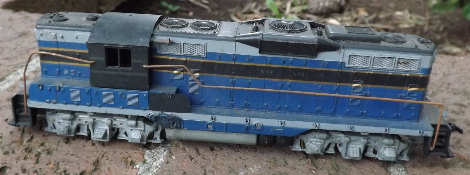 HO diesel locomotive , c9: HO diesel locomotive , c9 Reserve: $23.20 Shipping: Domestic: Flat-rate of $15.00 to anywhere within the contiguous U.S. International: Flat-rate of $35.00 to anywhere in the world. Combined shipping: