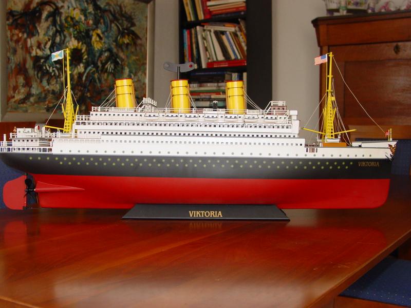 Marklin "Viktoria", Made in Germany , large windup dual (1 of 12)