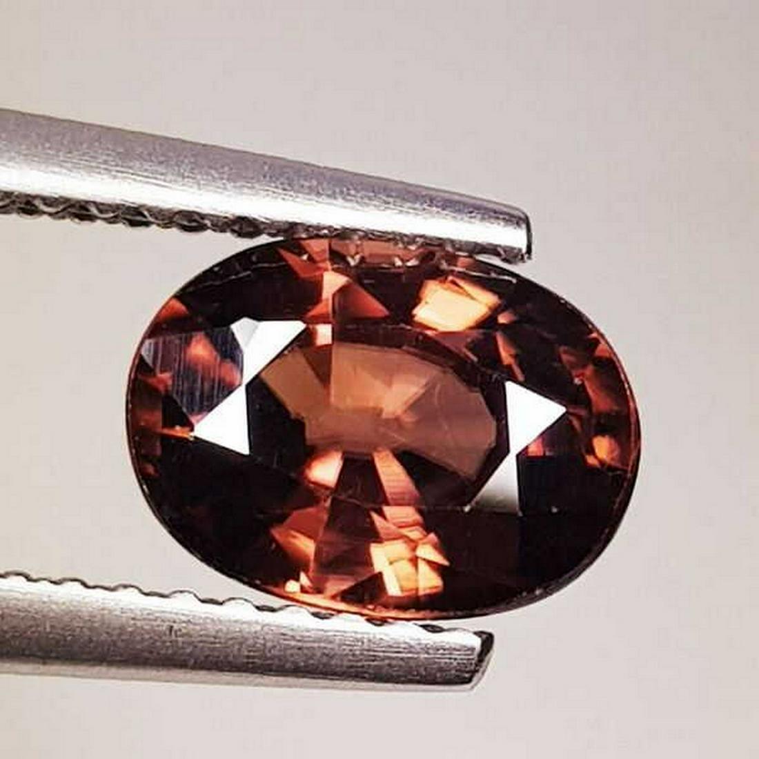 2.00 ct Natural Zircon Oval Cut: No Reserve! Title: 2.00 ct Natural Zircon Oval Cut Color/Clarity: VVS Gemstones: Loosegemstone Carat Weights: 2 Size/Dimensions: 8.00 x 6.00 x 4.00 Additional Information: Oval - Cambodia Shipping: W