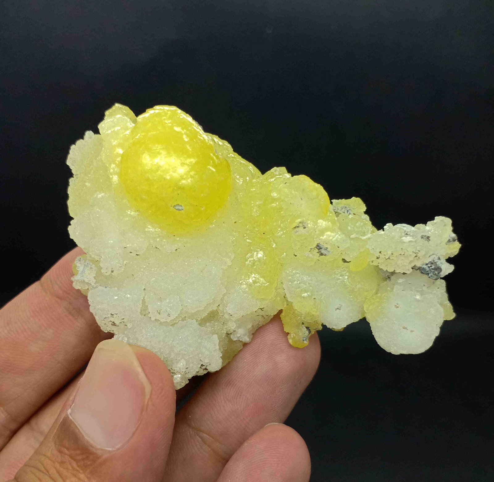 41 Gram Very Intersting Natural Brucite Specimen: Title: 41 Gram Very Intersting Natural Brucite Specimen Treatment: Natural Gemstones: Brucite Weight: 41 Gram Size/Dimensions: 70x40x16 mm Origin: Pakistan Reserve: $15.00 Shipping: Domestic: Flat-