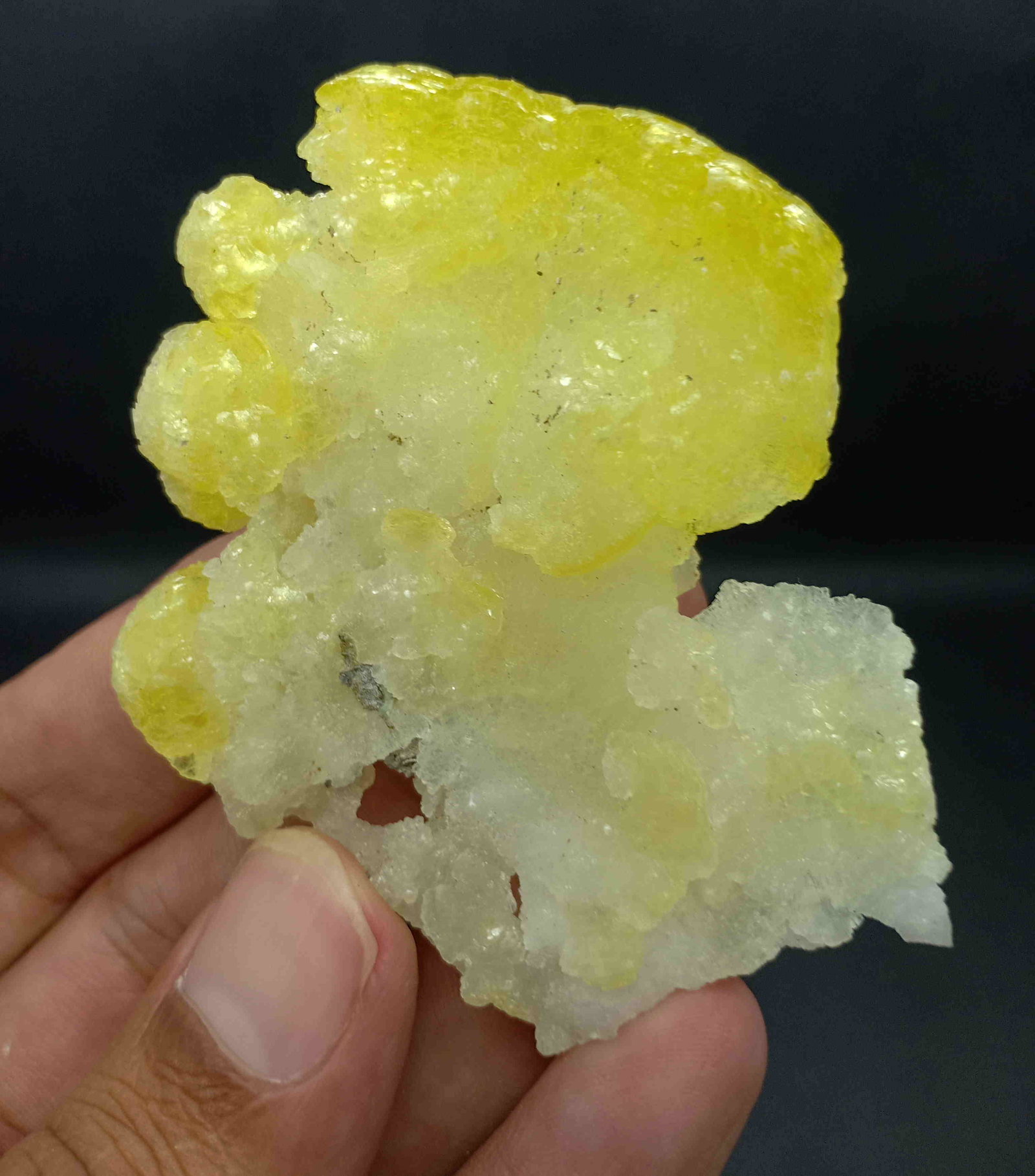 41 Gram Very Intersting Natural Brucite Specimen: Title: 41 Gram Very Intersting Natural Brucite Specimen Treatment: Natural Gemstones: Brucite Weight: 41 Gram Size/Dimensions: 70x56x11 mm Origin: Pakistan Reserve: $15.00 Shipping: Domestic: Flat-