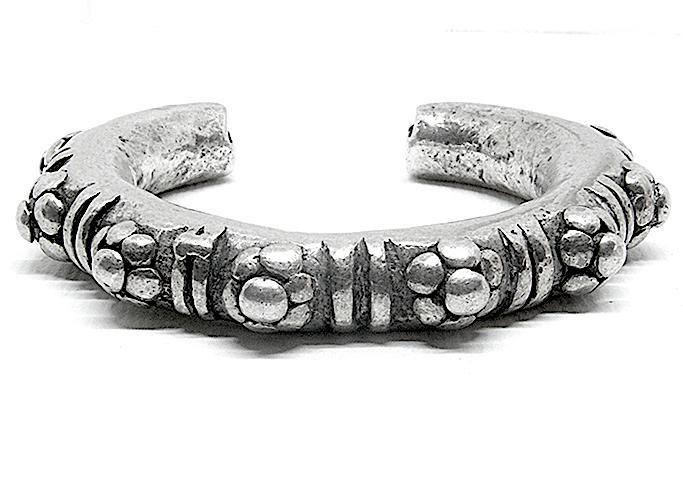 Silver Bracelet Timor Indonesia: Title:Silver Bracelet Timor Indonesia Date/Period: 19th C. Materials:Silver Weight: gr. 124.93 Size/Dimensions: 2.32Â”x2.84Â”x0,4Â” Reserve: $200.00 Shipping: Domestic: Flat-rate of $50.00 to
