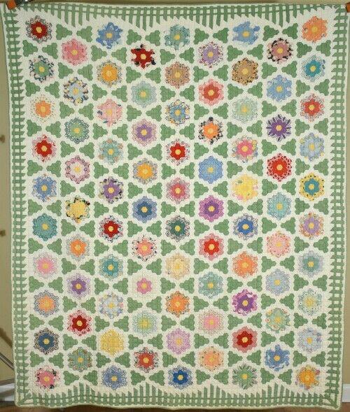Vintage 30's Flower Garden Antique Quilt (1 of 11)