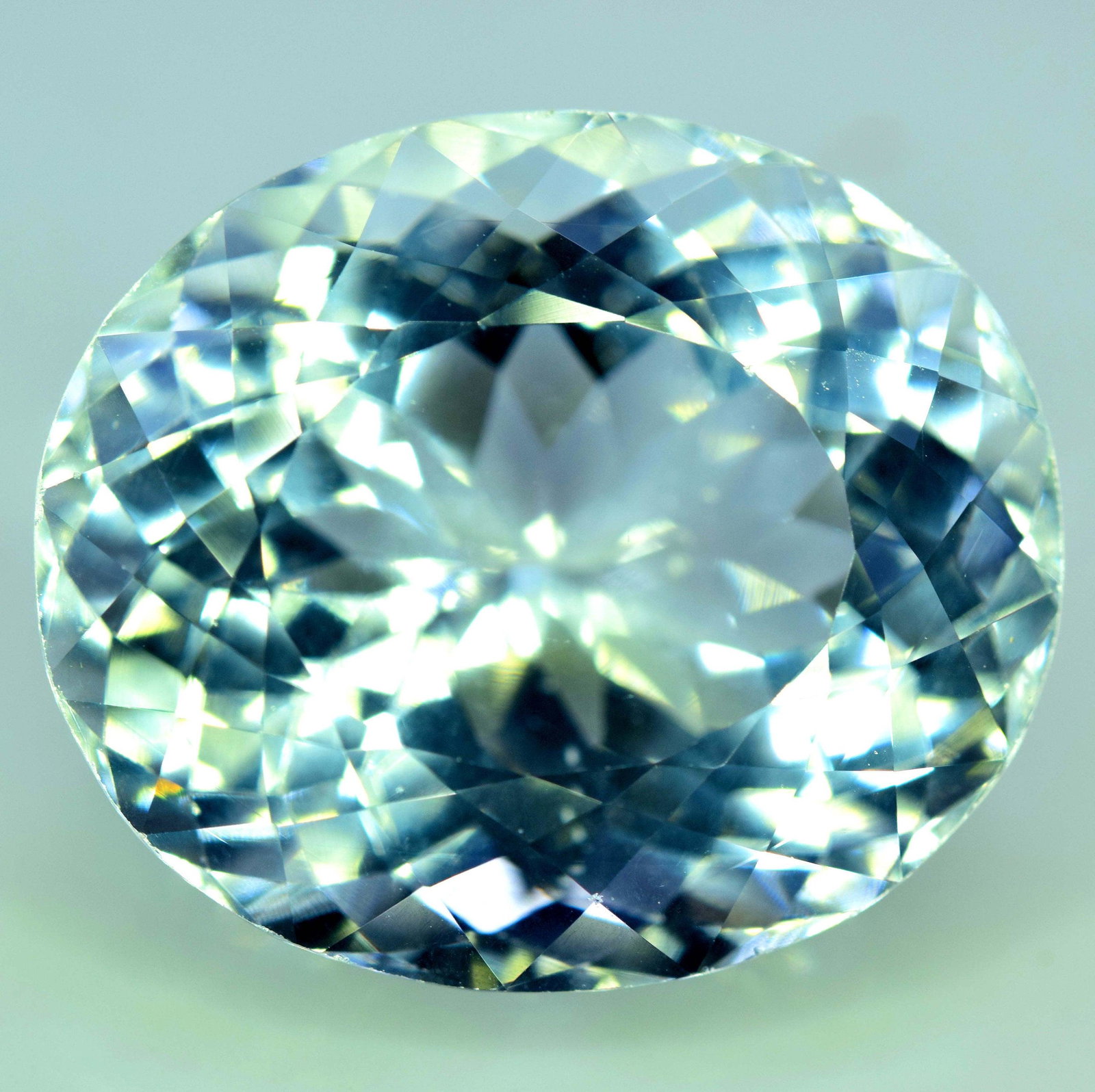 Aquamarine , Natural Aquamarine Gemstone , Aquamarine: Handmade Material Gem type: Aquamarine Dimensions Carat weight: 18.20 Description Aquamarine , Natural Aquamarine Gemstone , Aquamarine Cut Stone