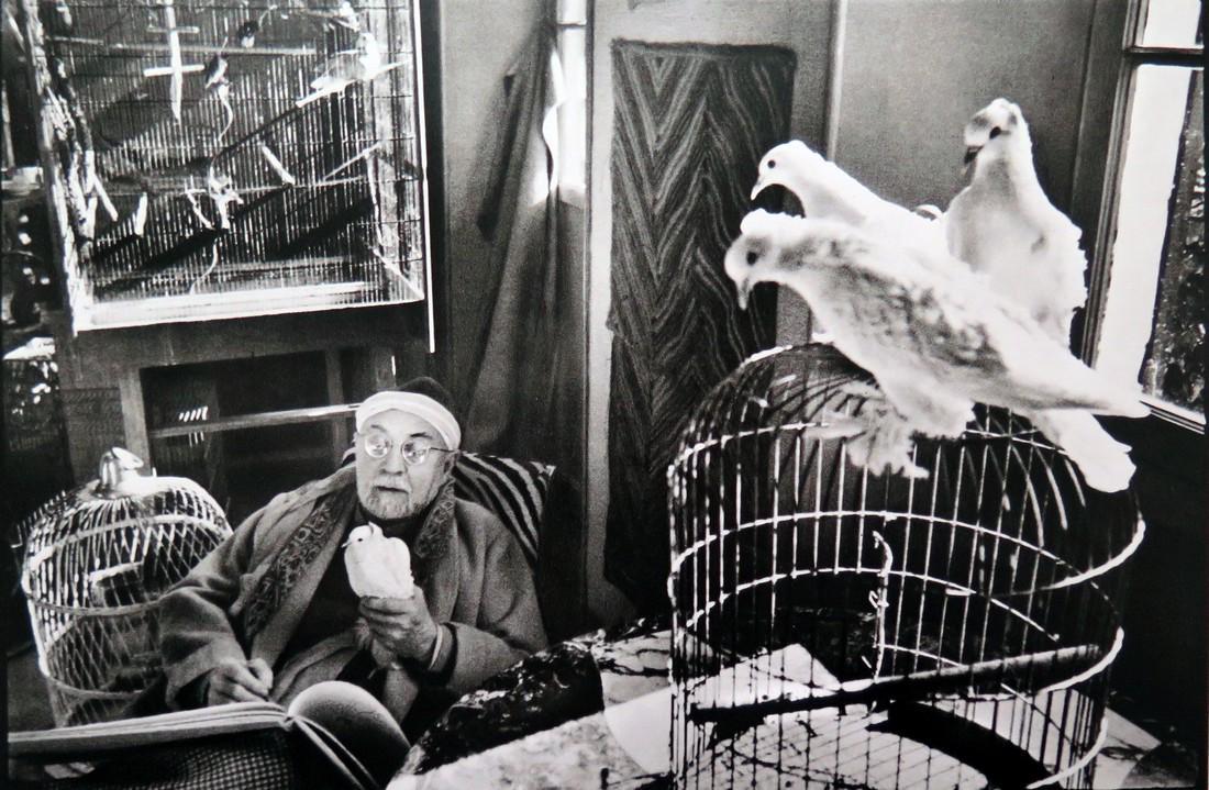HENRI CARTIER-BRESSON,Henri Matisse, 1944: Artist: HENRI CARTIER-BRESSON Title: Henri Matisse, 1944 Date Printed: 1979 Medium: Vintage Photogravure Limited Edition Printer Location: Italy Dimensions: 27x 18 cm - 10.6x 7 inch Additional Informa