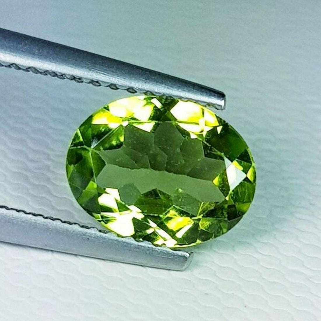Natural Peridot Oval Cut 1.54 ct: No Reserve! Title: Natural Peridot Oval Cut 1.54 ct Color/Clarity: VVS Gemstones: Loosegemstone Carat Weights: 1.54 Size/Dimensions: 9.00 x 7.00 x 3.40 Additional Information: Oval - Pakistan Shipping