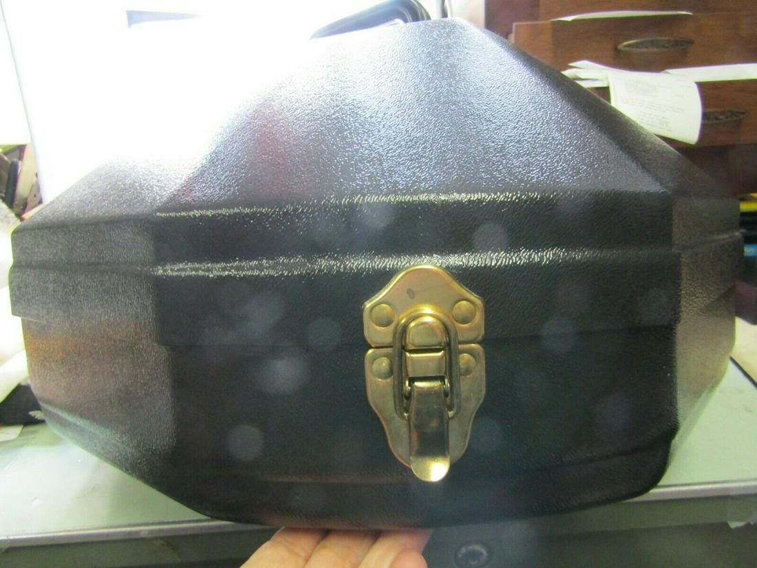 Vintage Baileys Men's Wind River Straw Hat, Sz. Medium,: Vintage Bailey Wind River Straw Hat in hinged hard carrying case with adjustable setting for accommodating all sizes of hats. It is appx. 19" wide and 9" tall. It has an angled design with double flip