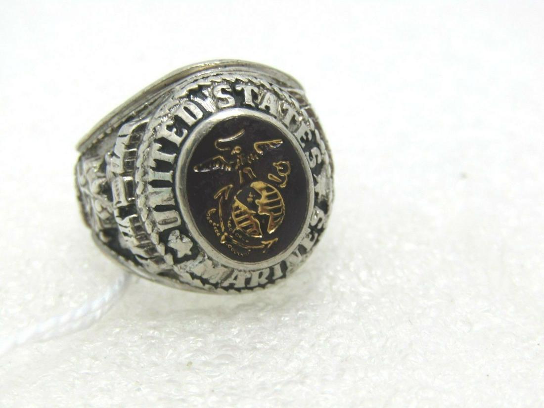 Vintage Sterling Silver USMC Ring, Tun Tavern,: Vintage Sterling Silver USMC Ring, Red glass background with gold enameled eagle, globe and anchor. Tun Tavern 1775 1945 Red Stone Class Ring. Marked sterling. Not signed by the maker. This is solid s