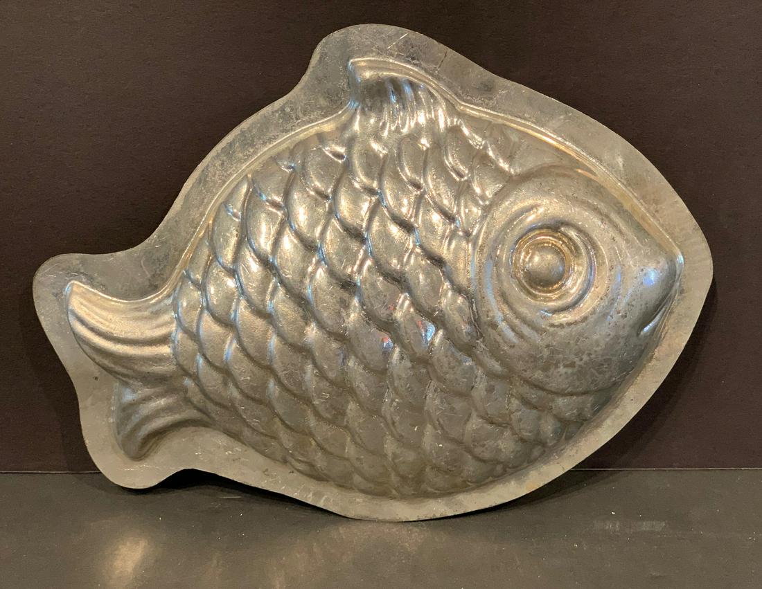 Large 2-piece Fish Chocolate Mold, early 20th c (1 of 3)