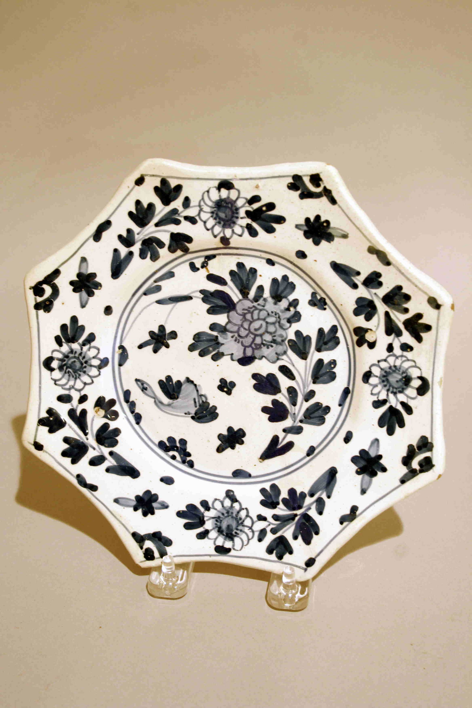 A scarce late 17th century London delft octagonal plate (1 of 1)