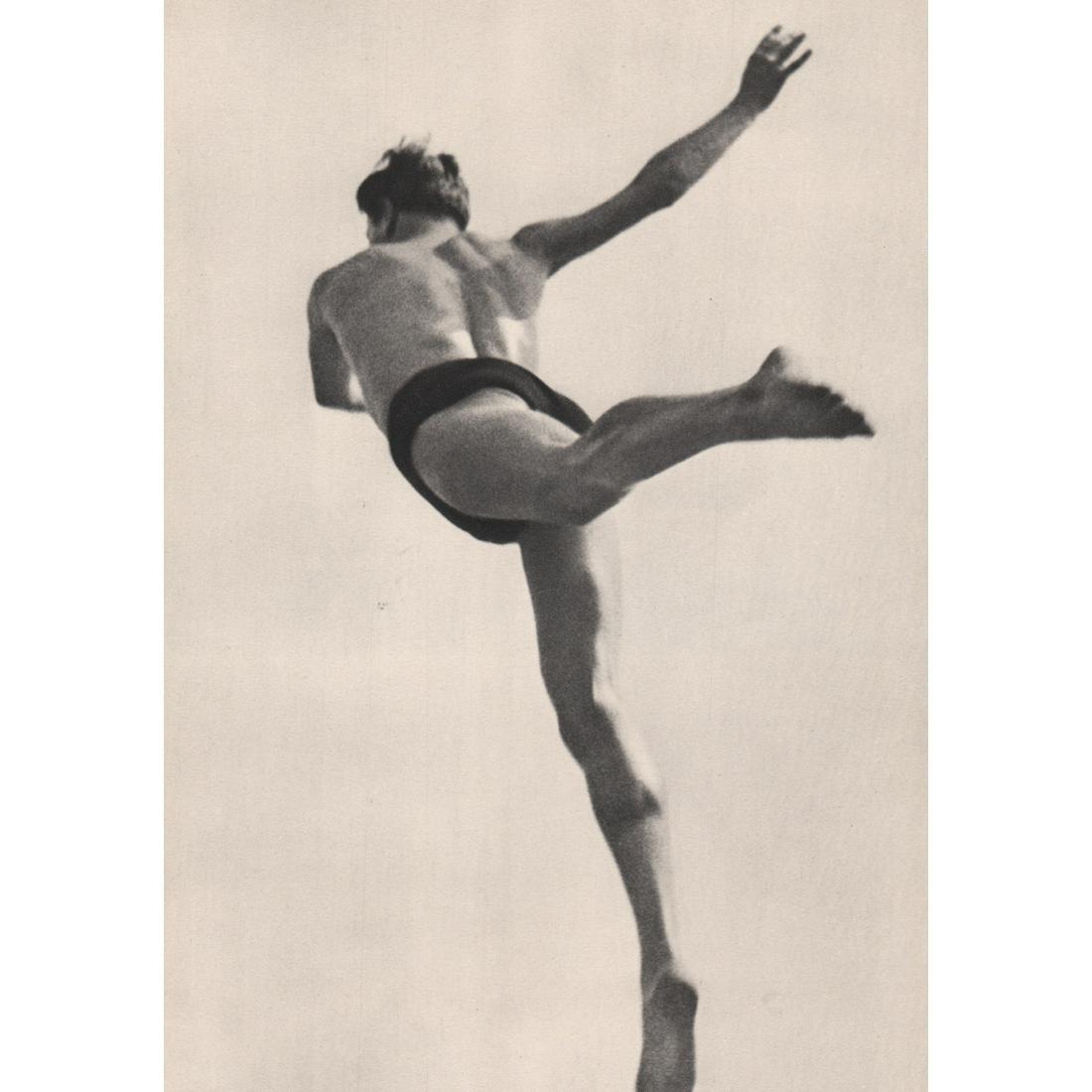 ILSE BING - Form: No Reserve! Artist: ILSE BING Print Title: Form Medium: Sheet-Fed Gravure Printed in 1930's Printed in France Image size approx.10 X 7 inches Ilse Bing (1899-1998) was a German avant-garde and commerc