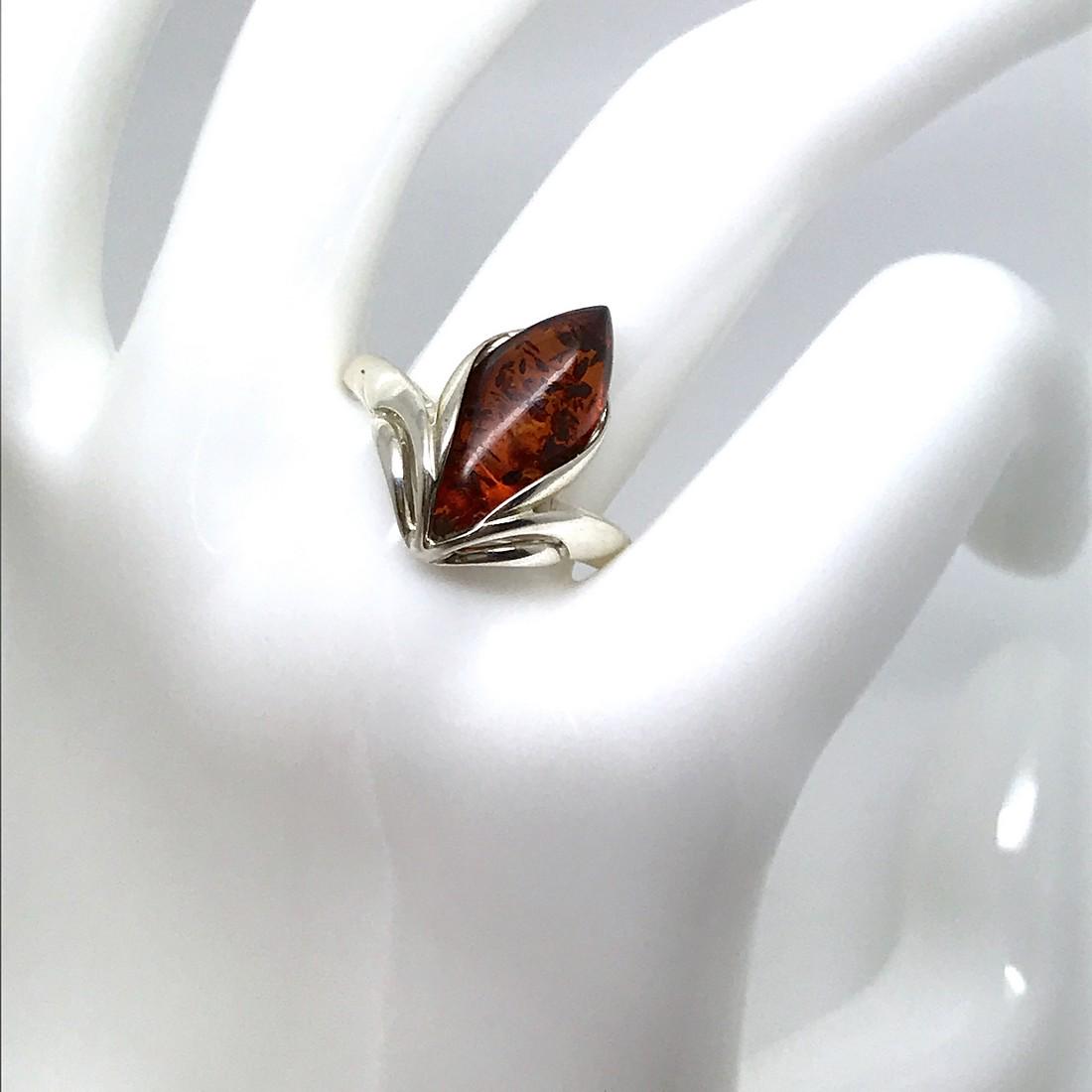 Unique and Incredible Amber Ring (1 of 9)