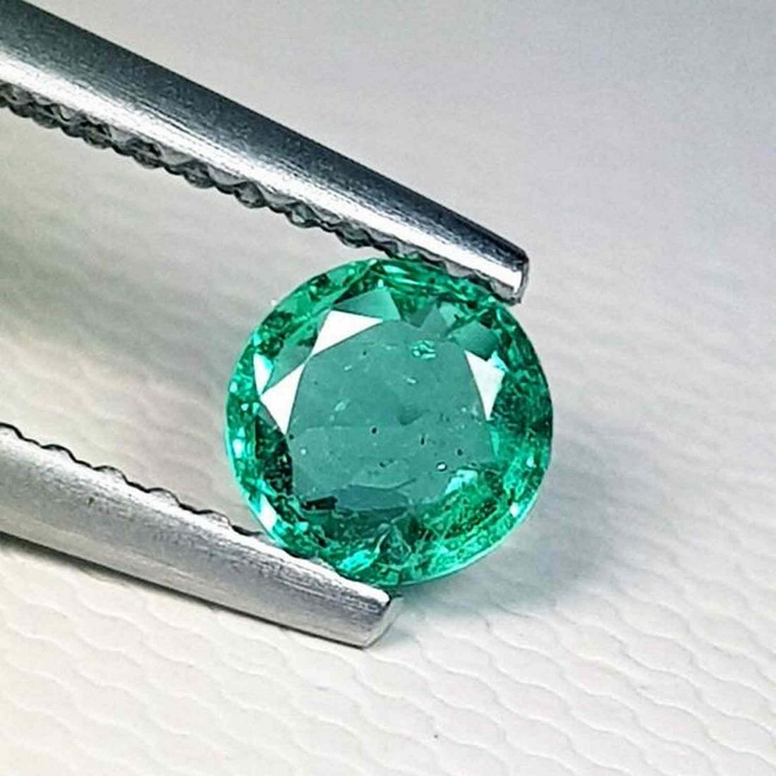Natural Emerald Round Cut 0.44 ct (1 of 6)
