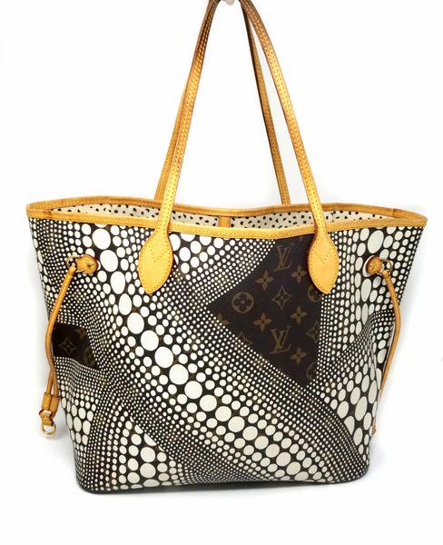 Louis Vuitton Shoulder Bag Neverfull Yayoi Kusama Waves: We offer a very Rare and authentic Louis Vuitton Neverfull Tote Limited Edition Monogram Canvas Kusama Waves MM in the coated canvas and leather construction. This Limited Edition design updates the c