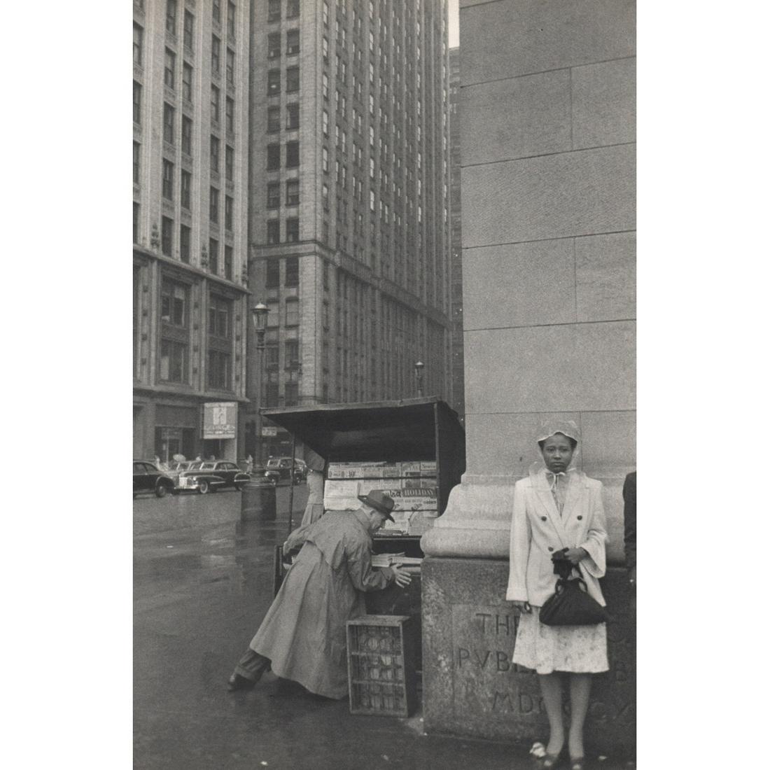 HENRI CARTIER-BRESSON - Chicago, 1947: Artist: HENRI CARTIER-BRESSON Print Title: Chicago, 1947 Medium: Sheet-fed Gravure Printing Date: 1950's Printed in France Image Size approx: 13.5 x 9 inches Henri Cartier-Bresson (1908-2004) was a Fr