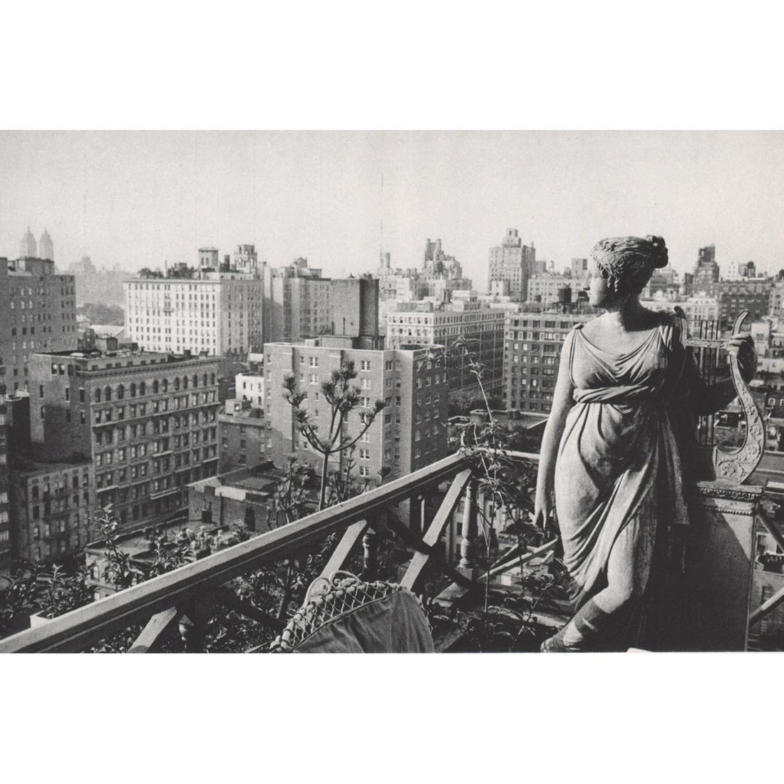 ANDRE KERTESZ - New York City, 1956: Artist: ANDRE KERTESZ Print Title: New York City, 1956 Medium: Sheet-Fed Gravure Printing Date: 1970's Printed in Japan Image size approx. 5 x 7.25 inches Andre Kertesz (1894-1985) born Kertesz Andor,