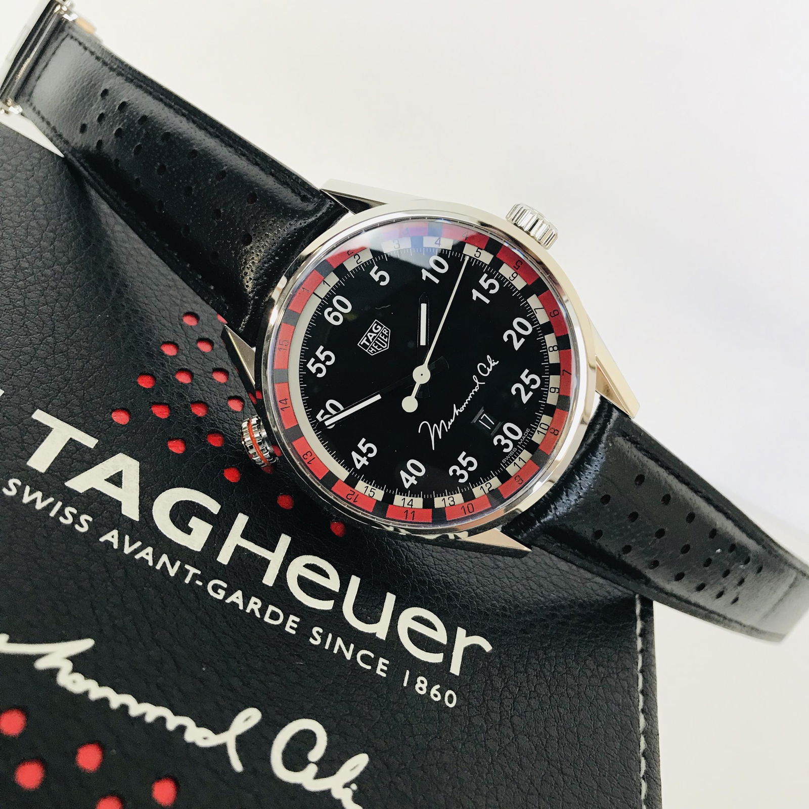 TAG Heuer CARRERA Calibre 5 Automatic Limited Ed.: Brand: TAG Heuer Title: TAG Heuer CARRERA Calibre 5 Automatic Limited Ed. Mohammad Ali Watch Size/Dimensions: Case size: 43 mm Bracelet Length: Standard 184mm-197mm Movement Type: Calibre 5 Automatic