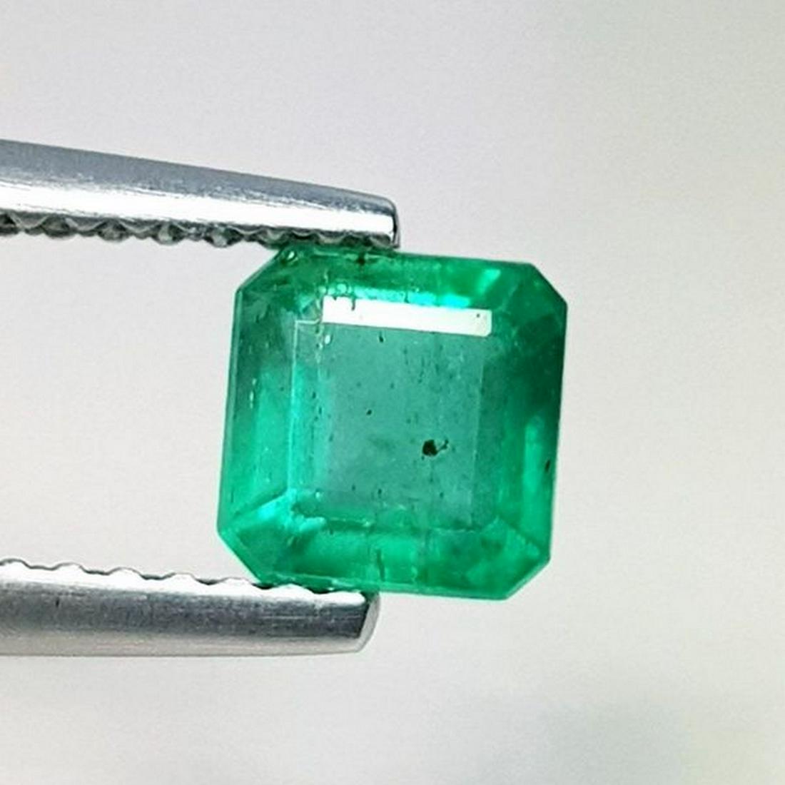 Natural Emerald Square Cut 0.93 ct (1 of 5)