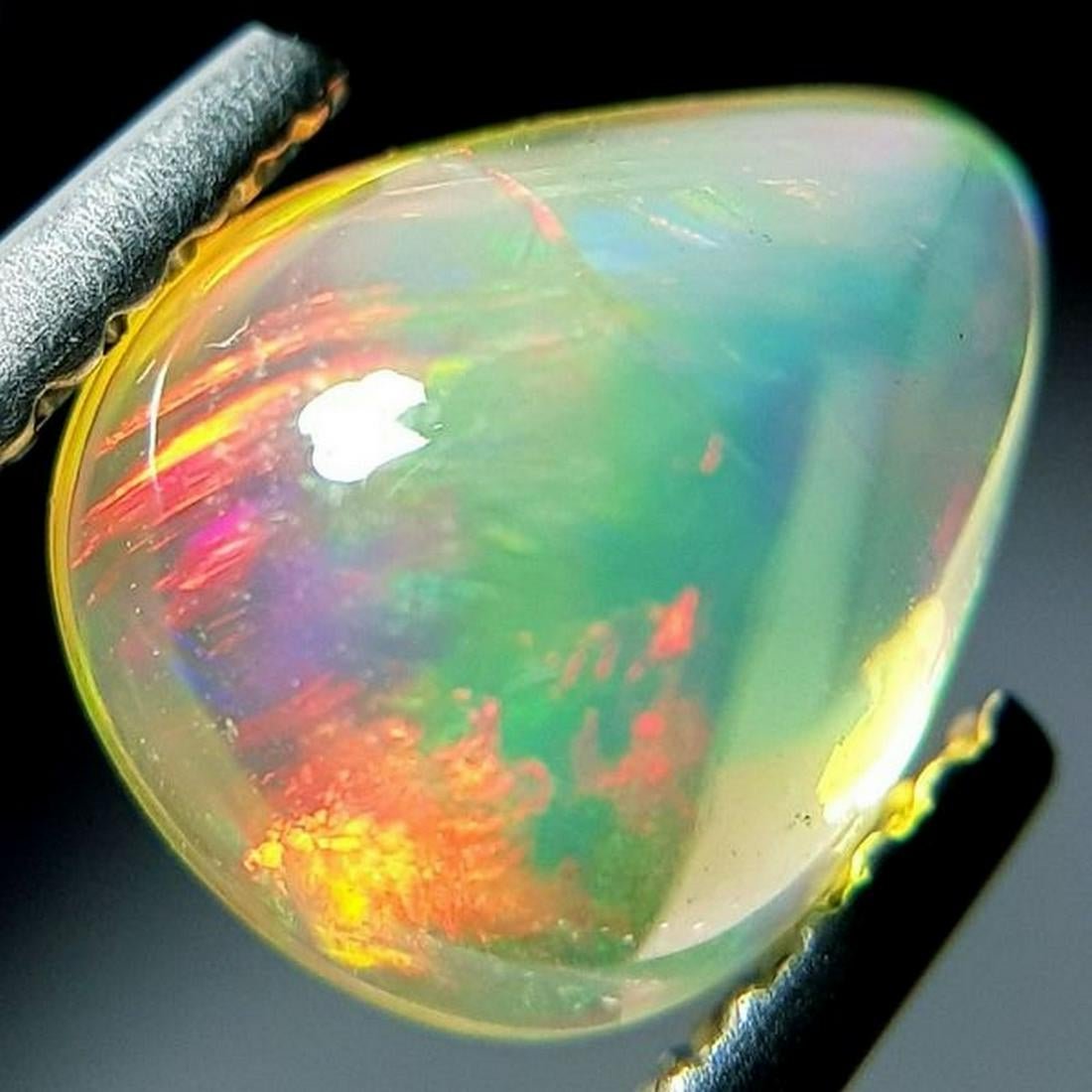 Natural Fire Opal Pear Cabochon 1.39 ct (1 of 8)
