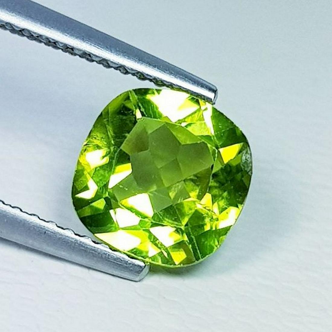 Natural Peridot Cushion Cut 2.00 ct: No Reserve! Title: Natural Peridot Cushion Cut 2.00 ct Color/Clarity: VVS Gemstones: Loosegemstone Carat Weights: 2 Size/Dimensions: 7.80 x 7.80 x 4.30 Additional Information: Cushion - Pakistan Shipp