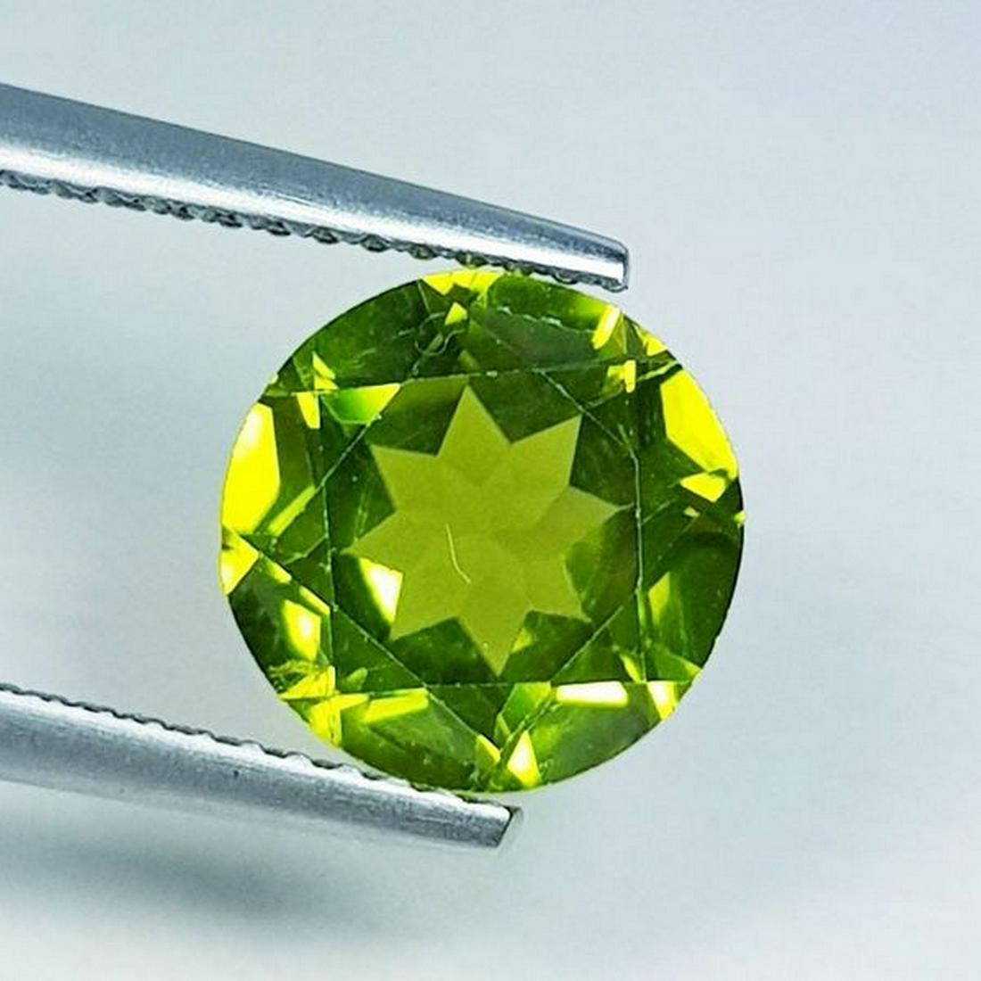 Natural Peridot Round Cut 3.00 ct (1 of 5)