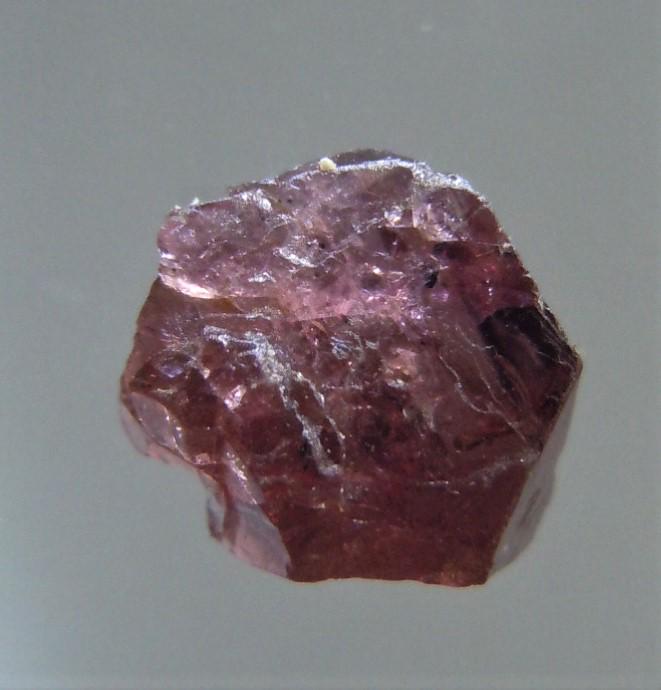1.15 CT DEEP PURPLE SPINEL - UNTREATED GEMSTONE: Title: 1.15 CT DEEP PURPLE SPINEL - UNTREATED GEMSTONE Origin: Mogok Township, Mandalay Region, Myanmar Size: 0.6x0.55x0.3 cm / 0.23 gram Description: deep purple red spinel with crystalline faces Res
