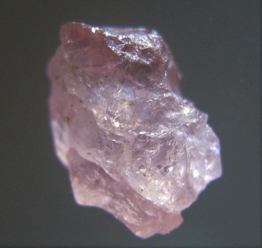 1.35 CT TRANSLUCENT SPINEL - UNTREATED GEMSTONE: Title: 1.35 CT TRANSLUCENT SPINEL - UNTREATED GEMSTONE Origin: Mogok Township, Mandalay Region, Myanmar Size: 0.75x0.45x0.4 cm / 0.27 gram Description: light pink, translucent spinel Reserve: $2.00 Sh