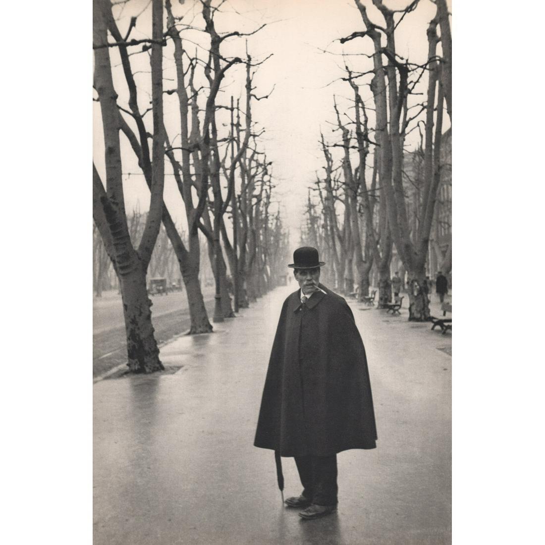 HENRI CARTIER-BRESSON - Allee du Prado, Marseille 1932: Artist: HENRI CARTIER-BRESSON Print Title: Allee du Prado, Marseille 1932 Medium: Sheet-fed Gravure Printing Date: 1950's Printed in France Image Size approx: 13.5 x 9 inches Henri Cartier-Bresson (19
