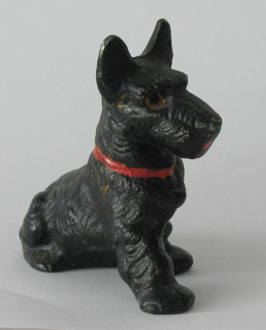 Vintage cast iron Scottie paperweight (1 of 3)